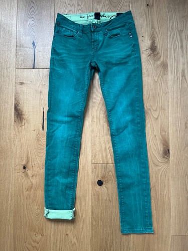 One green elephant - elephant, grün