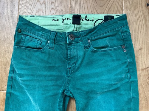 One green elephant hose grün - one,